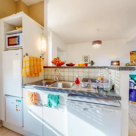 Thermal A 2 Min -le 1909- 8 Pers- Parking Chez Julie Appartement *