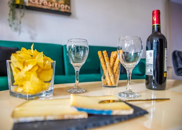 Thermal A 2 Min -le 1909- 8 Pers- Parking Chez Julie *